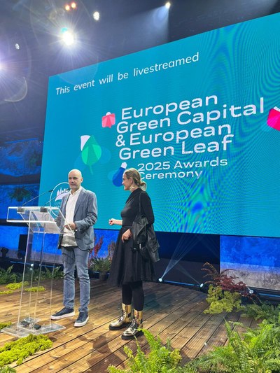 Jordi Mazon recull el premi verd Europeu a Viladecans atorgat per la comissió Europea